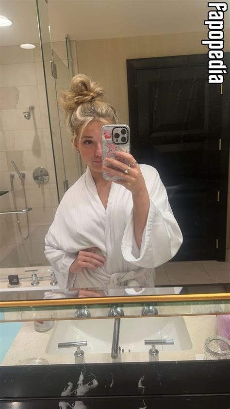 A <b>shower</b> video of TikToker <b>Breckie</b> <b>Hill</b> has allegedly been leaked online, and the influencer now claims her ex-partner is “trying to sue her” amid the fiasco. . Breckie hill shower vid leak